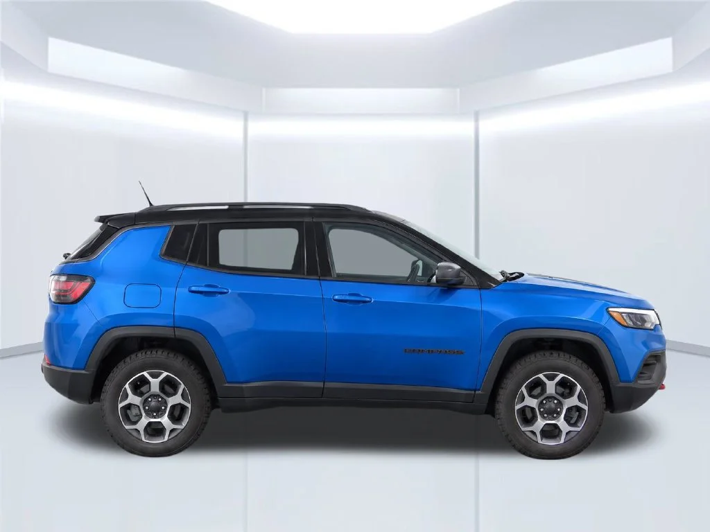 Used 2022 Blue Jeep Trailhawk image 10