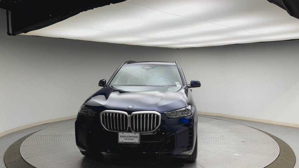 Used 2025 Blue BMW xDrive40i image 7