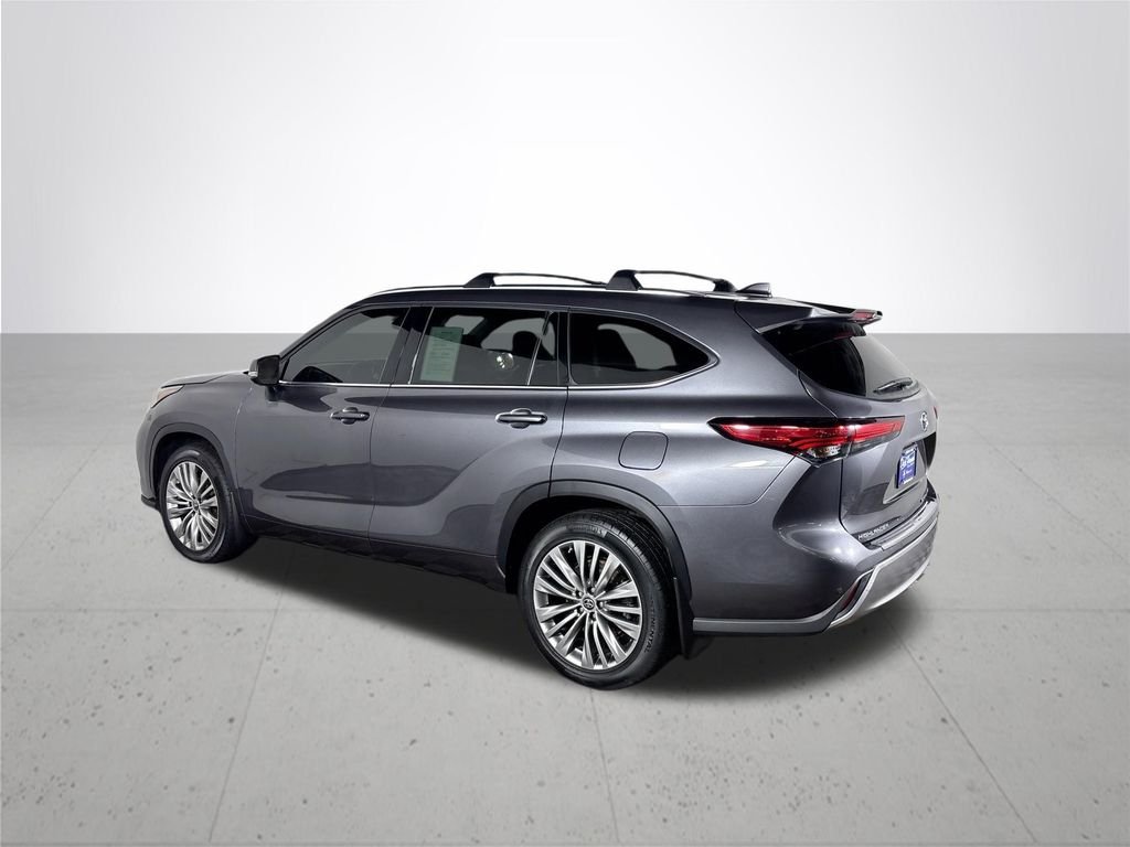 Used 2022 Gray Toyota Platinum image 8
