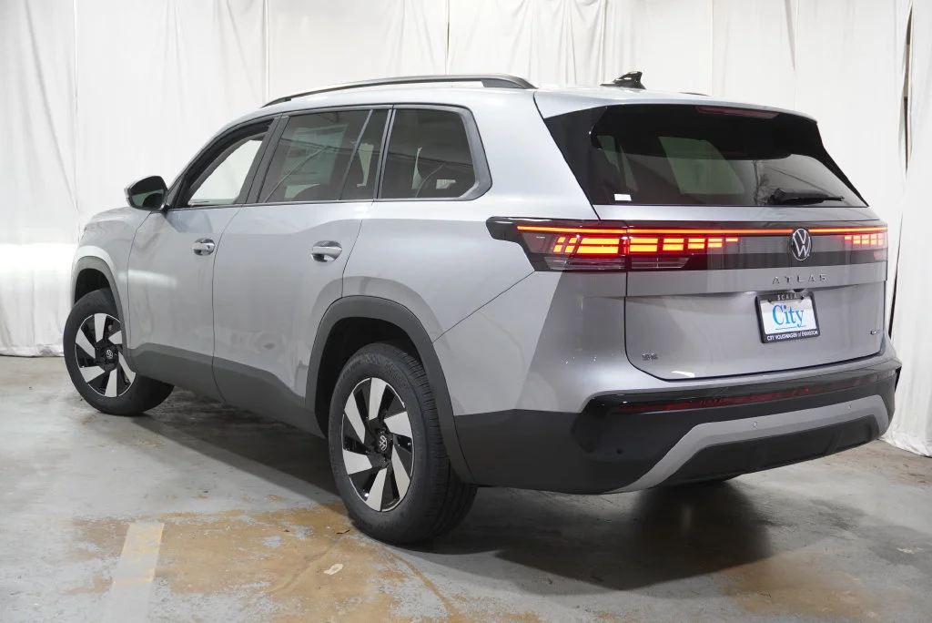 New 2027  Volkswagen SE image 8