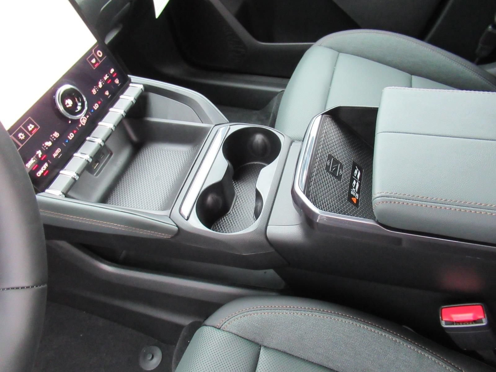2027 GMC Terrain AT4 - Photo 18