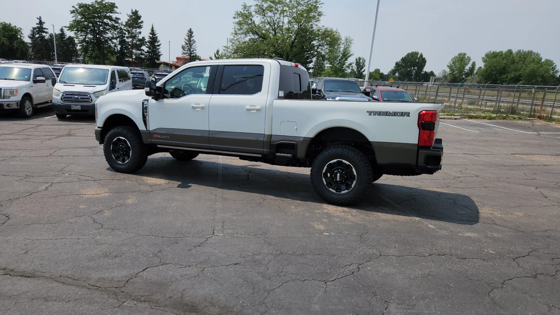 New 2026 Star White Metallic Tri-Coat Ford King Ranch image 4