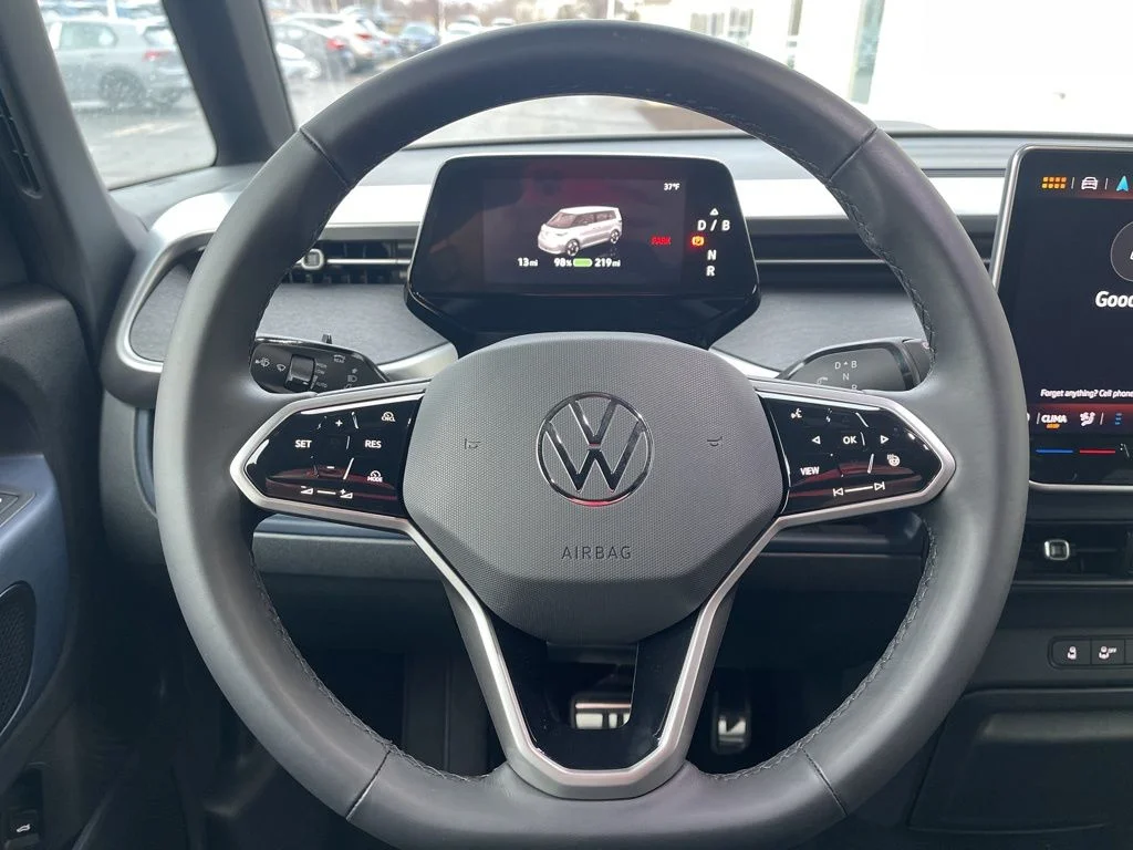 New 2025 Deep Black Pearl Volkswagen Pro image 15