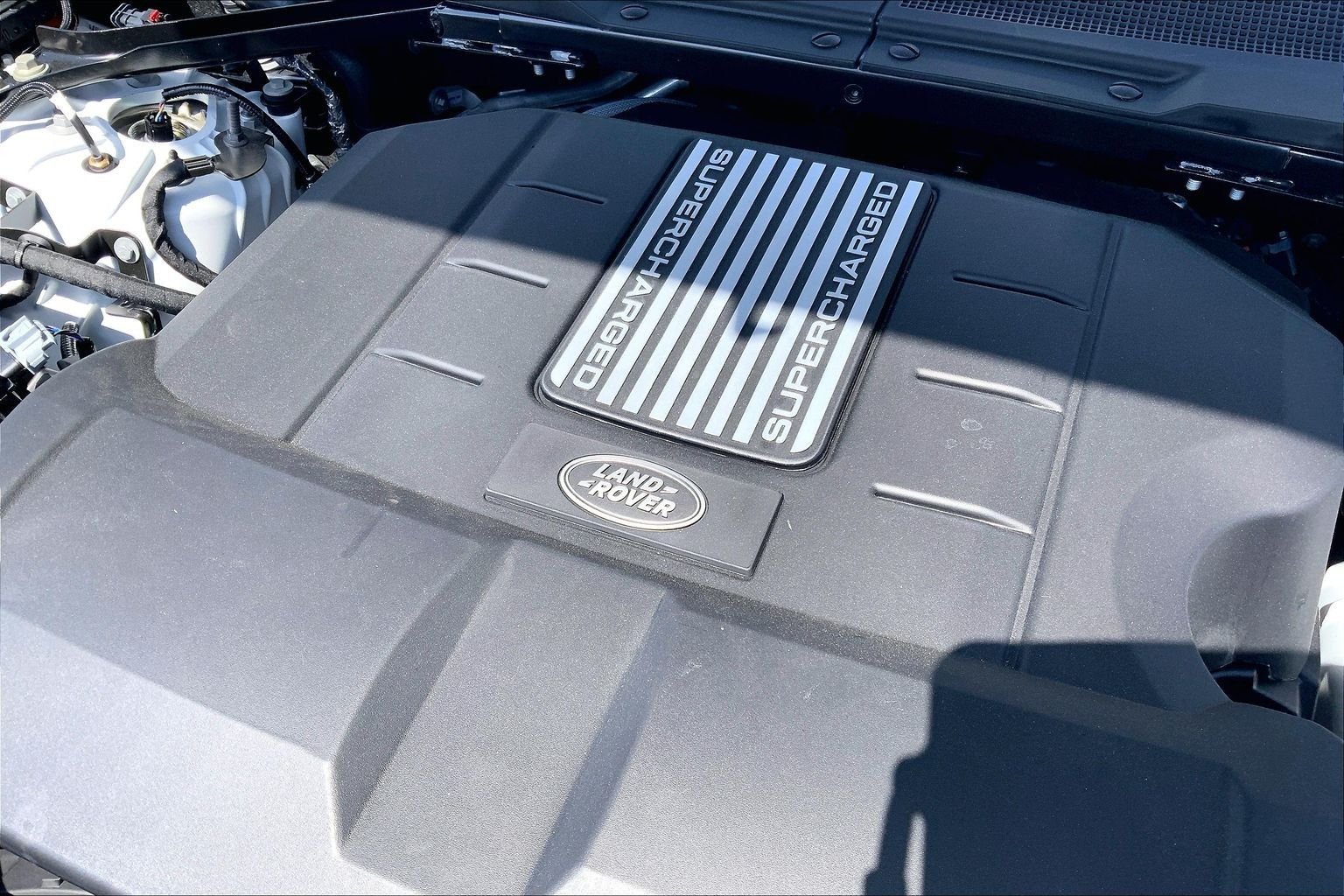 New 2026 Fuji White Land Rover V8 image 17