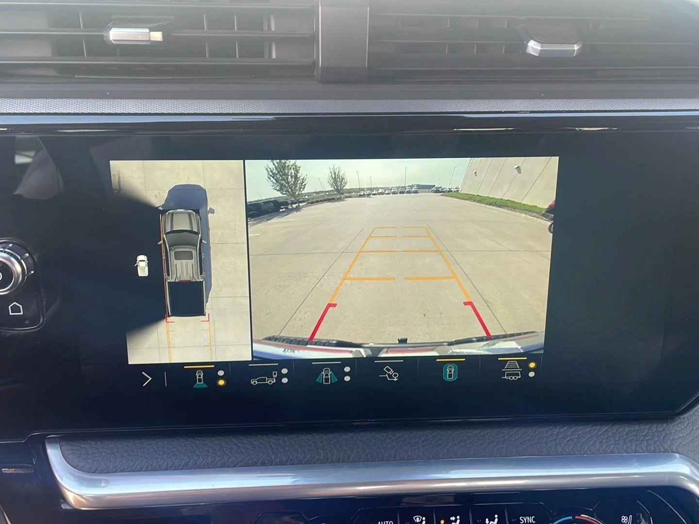 Used 2022 Onyx Black GMC Denali image 18
