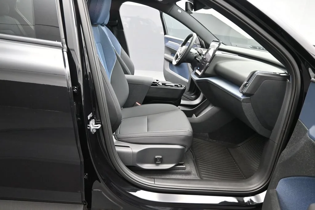New 2026 Black Volvo Twin Motor Performance Ultra image 16