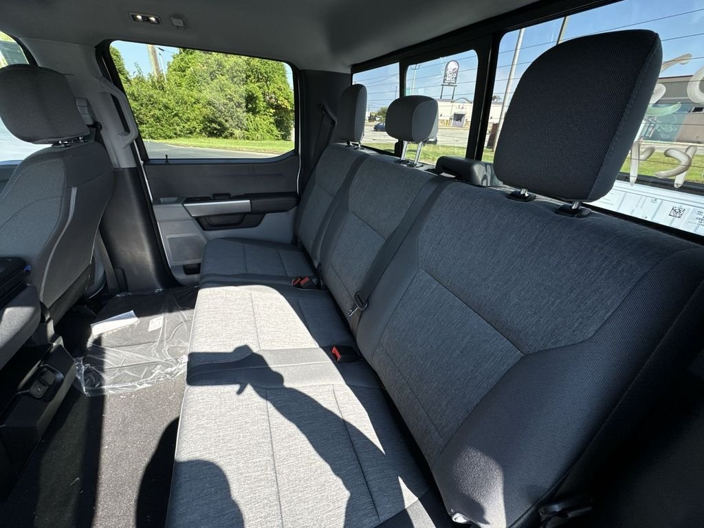New 2026 Oxford White Ford F-350® XL image 37