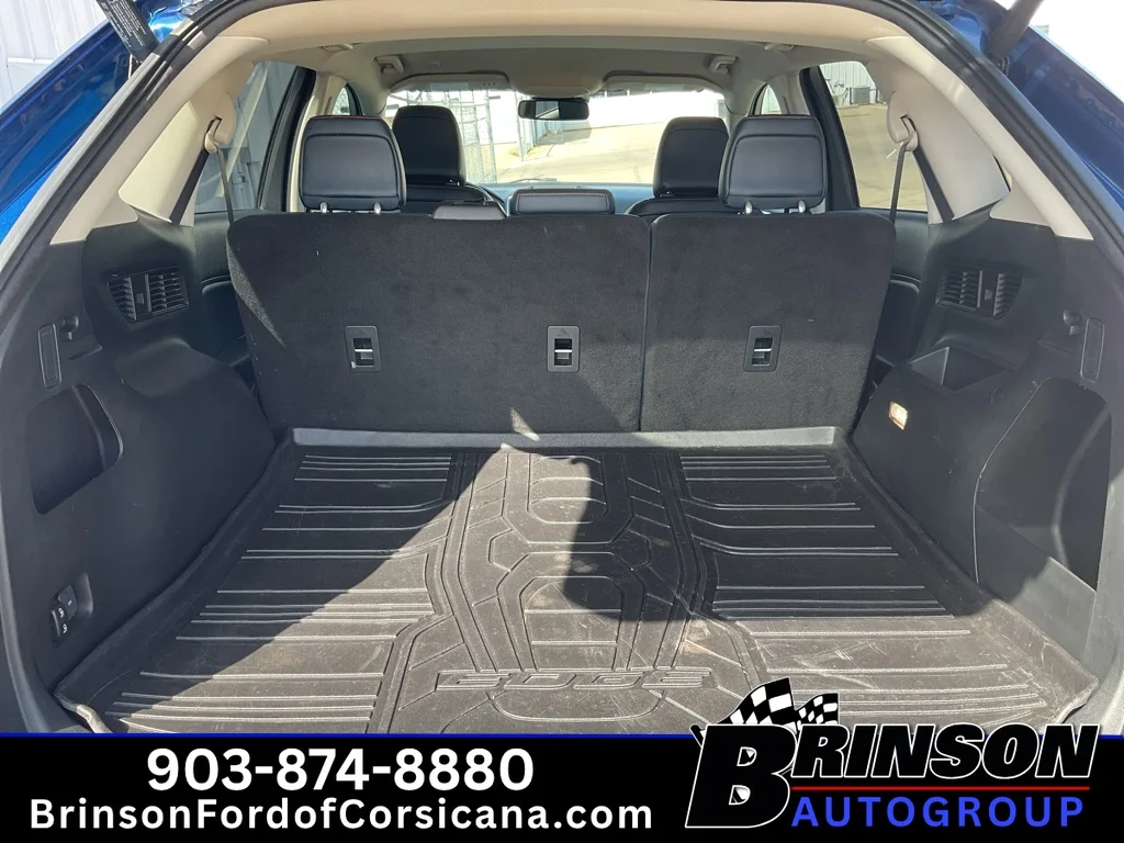 Used 2022 Atlas Blue Metallic Ford SEL image 9