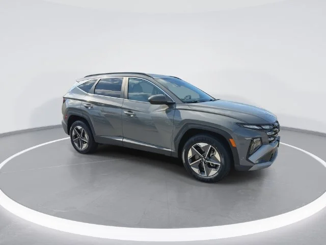 Used 2025 Gray Hyundai SEL image 2