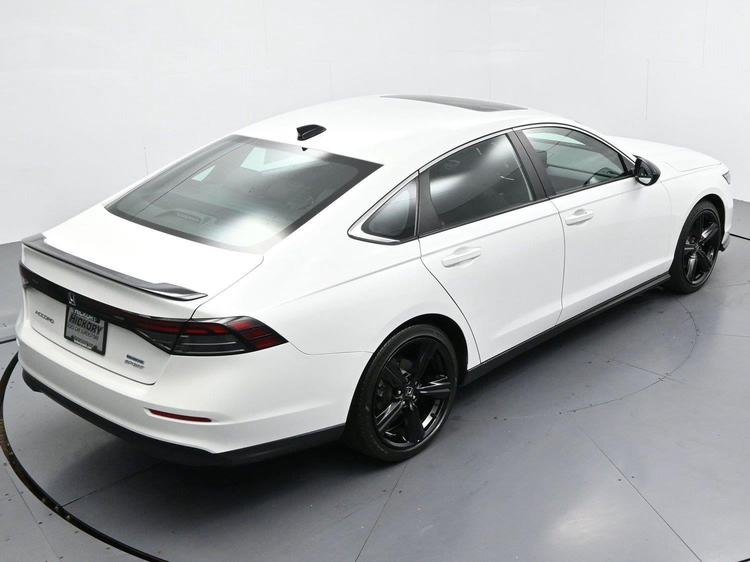 Used 2024 Platinum White Pearl Honda Sport image 40