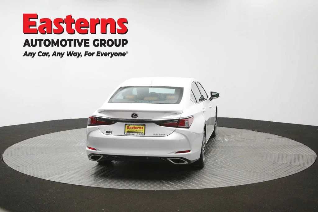 Used 2021 White Lexus 350 image 41