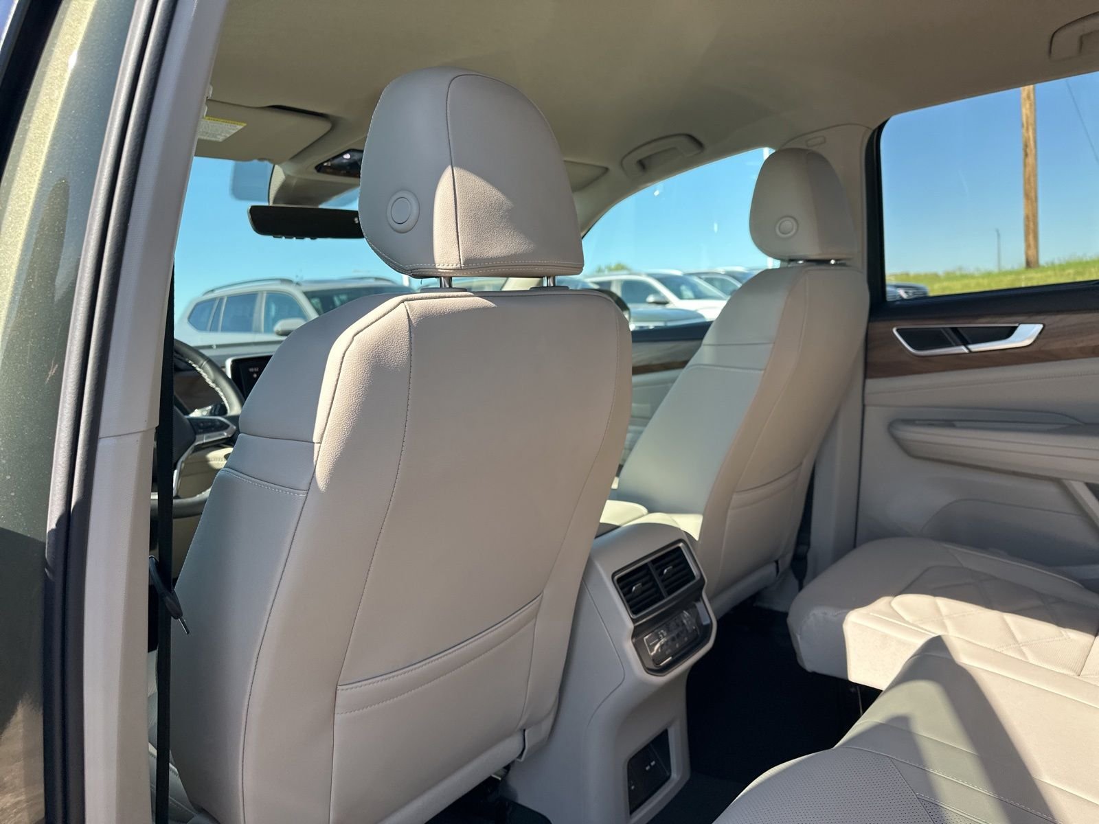 New 2026 Green Volkswagen 2.0T SE w/Technology image 19