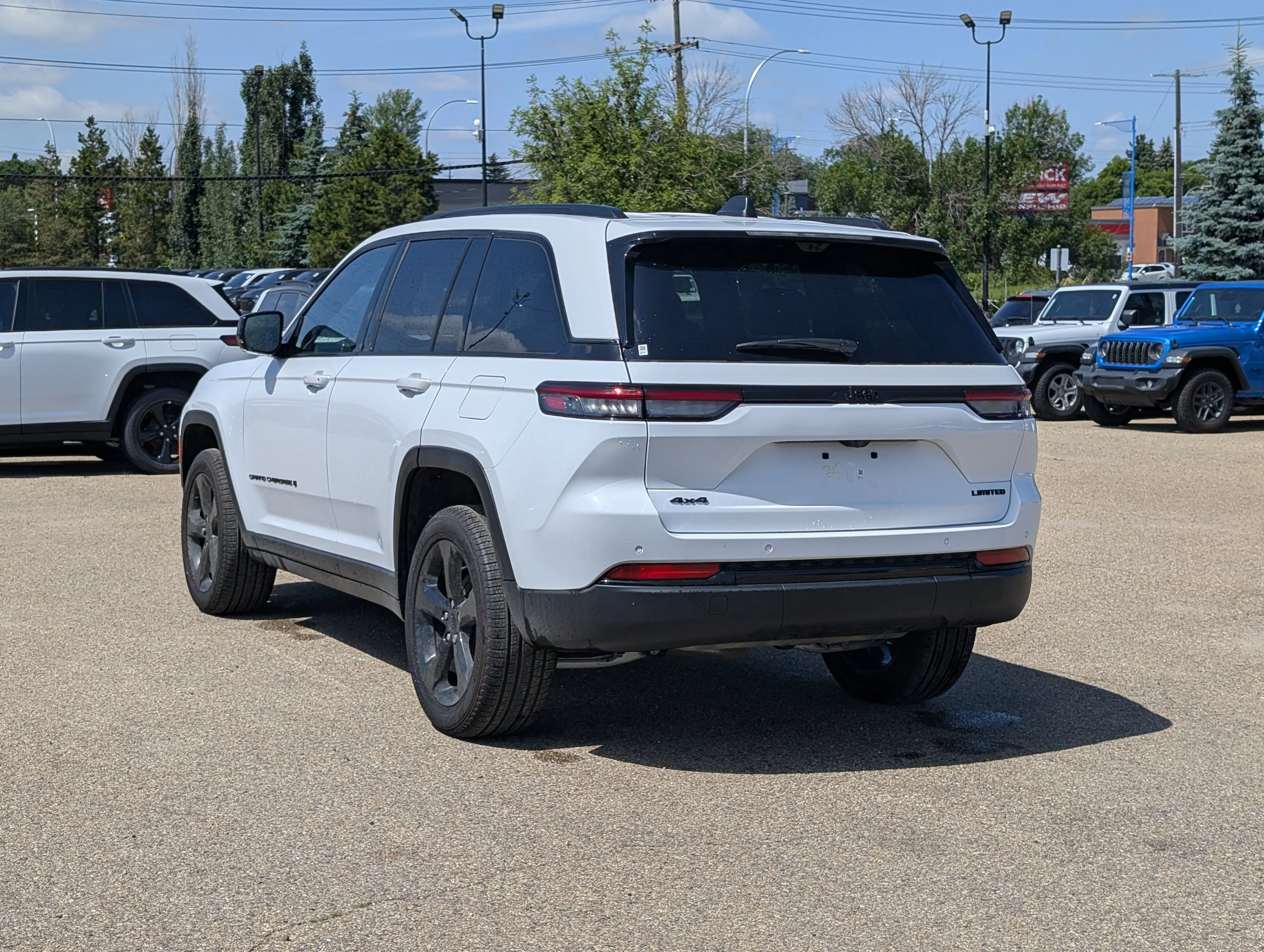 New 2025 Bright White Jeep Limited image 4