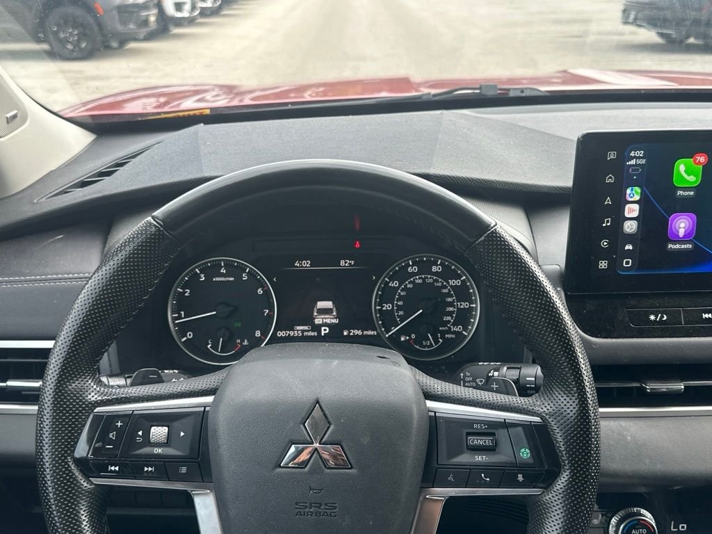 Used 2025 Red Mitsubishi SE image 6