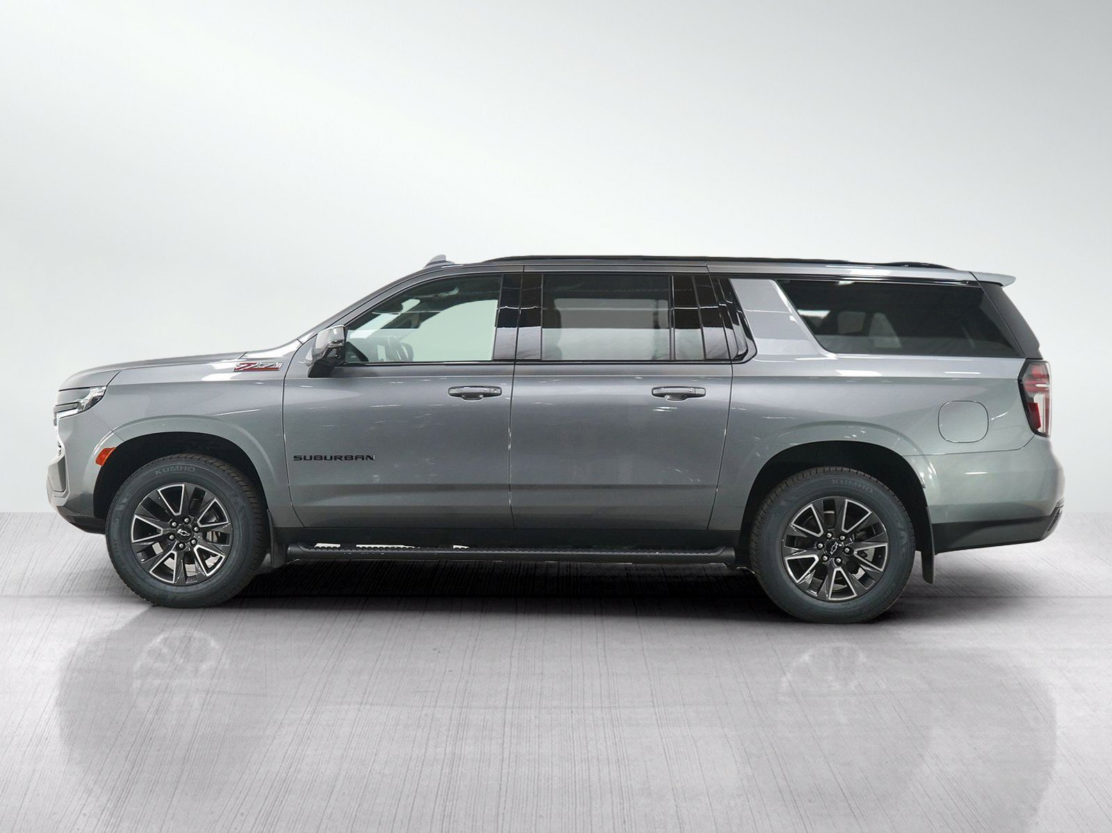Used 2021 Chevrolet Suburban Z71 with VIN 1GNSKDKDXMR233208 for sale in White Bear Lake, Minnesota