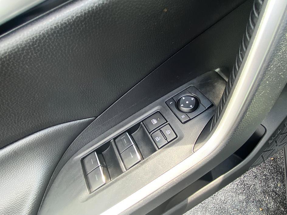 Used 2024 Silver Sky Metallic Toyota Hybrid XLE image 9