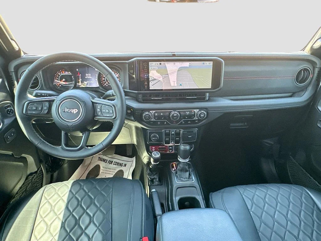 Used 2025 Gray Jeep Rubicon image 27