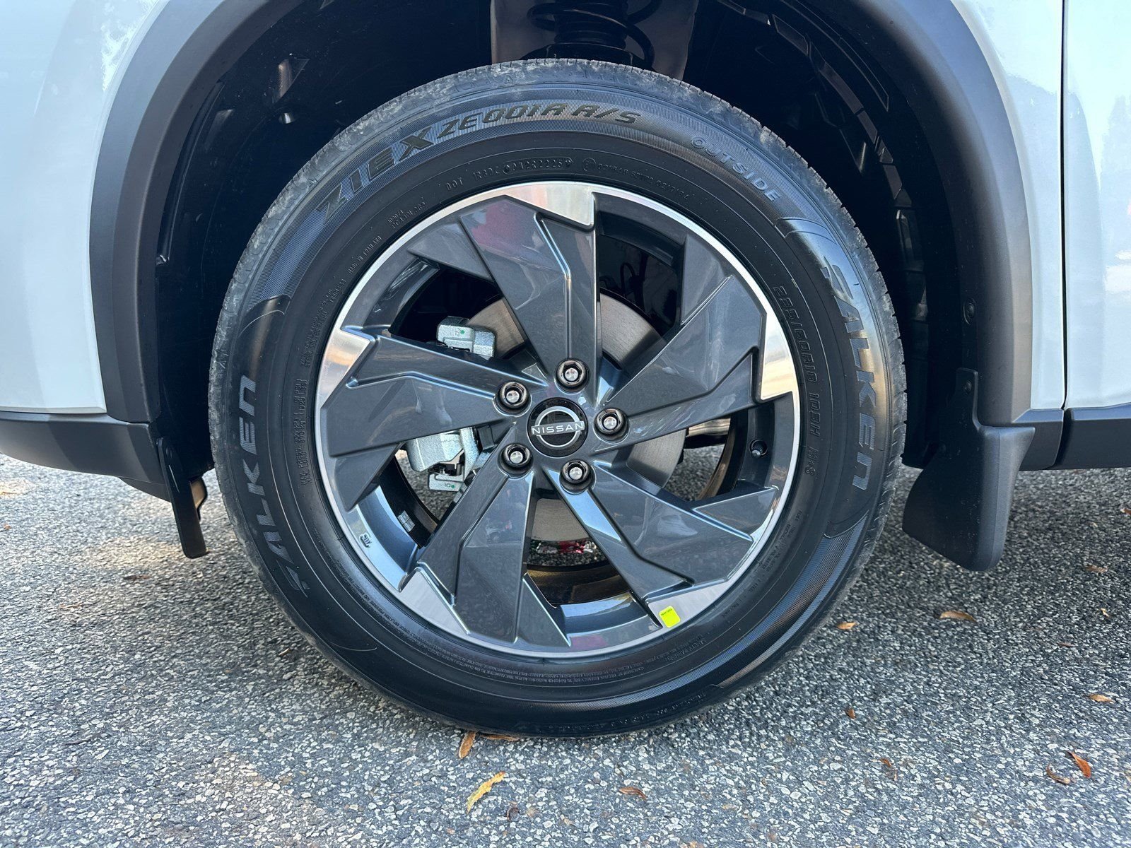 New 2026 White Nissan SV image 11