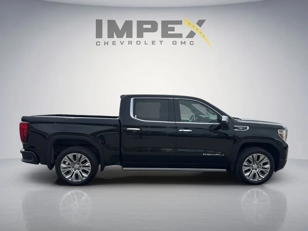 Used 2022 Black GMC Denali image 6