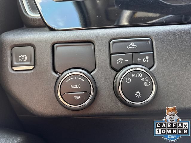 Used 2023 SUMMIT WHITE Chevrolet LT image 10