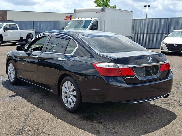 Used 2014 Black Honda EX image 4