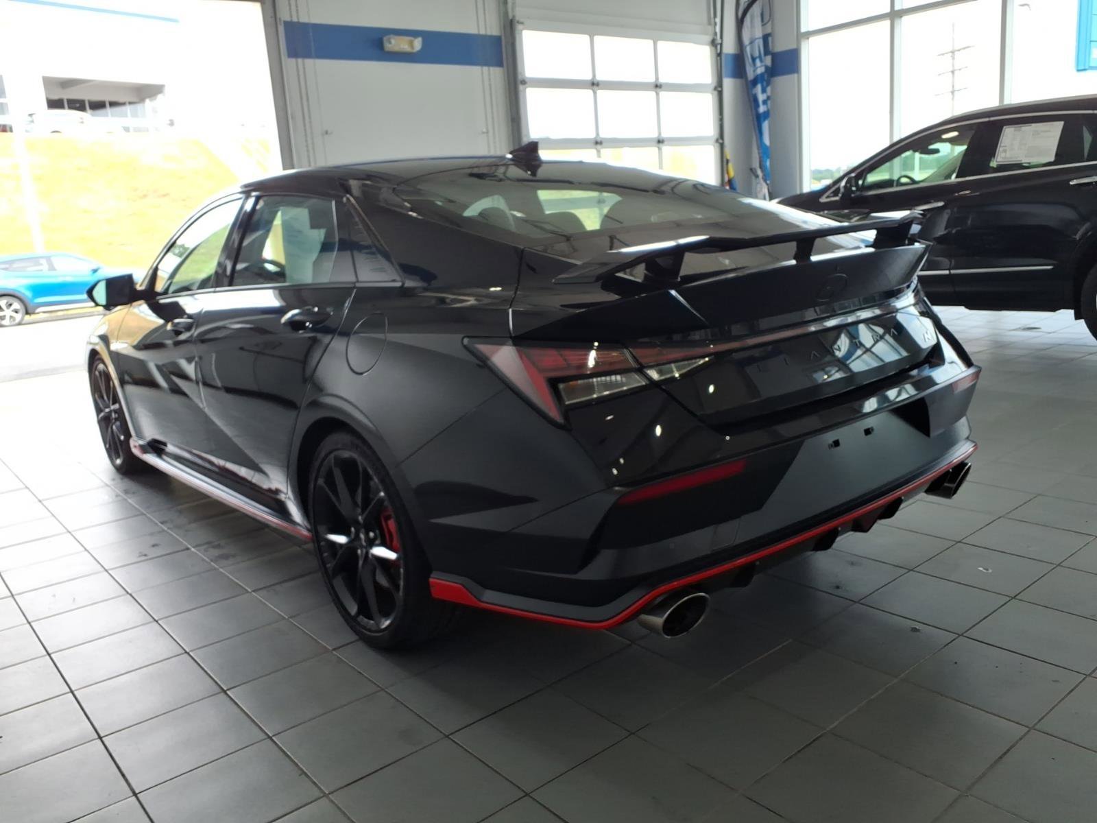 Certified Used 2025 Abyss Black Hyundai Base image 7