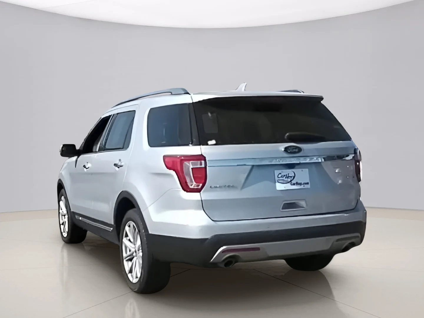 Used 2016 Silver Ford LIMITED image 7