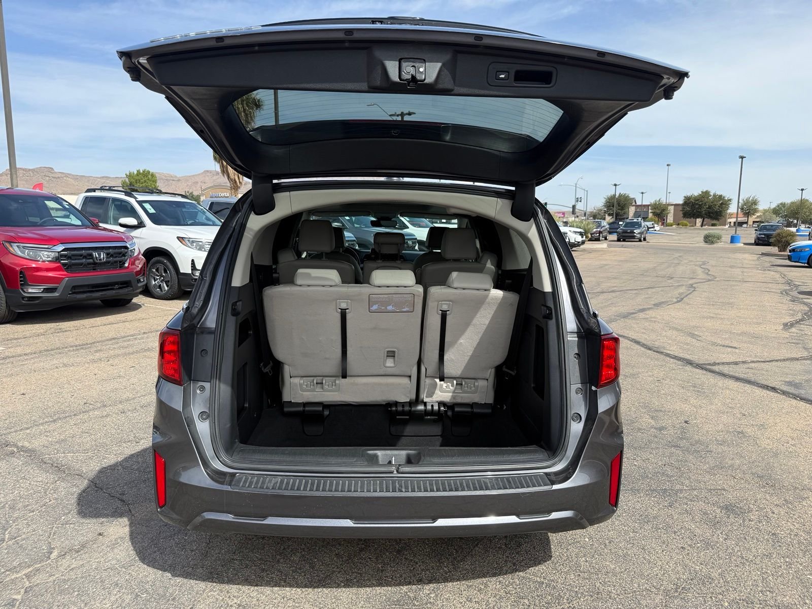 Used 2025 Solar Silver Metallic Honda EX-L image 43