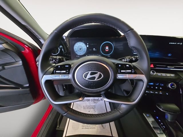 Certified Used 2025 Red Hyundai SEL Convenience image 13