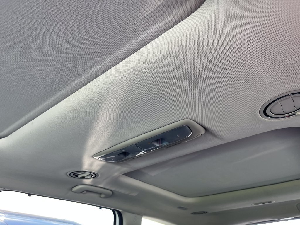 Used 2022 White Kia SX image 22