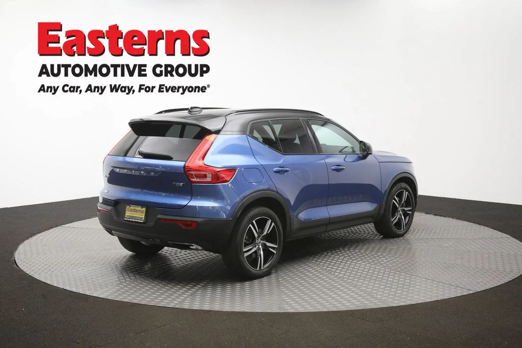 Used 2020 Blue Volvo R-Design image 41
