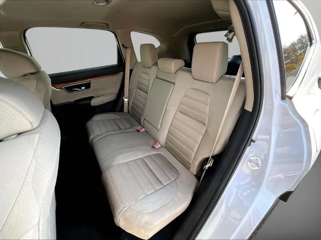 Used 2022 White Honda EX image 25
