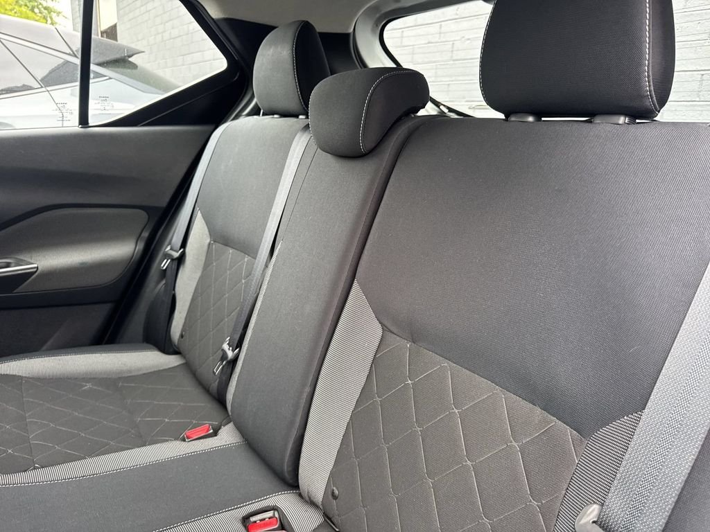 Used 2018 Silver Nissan SV image 19