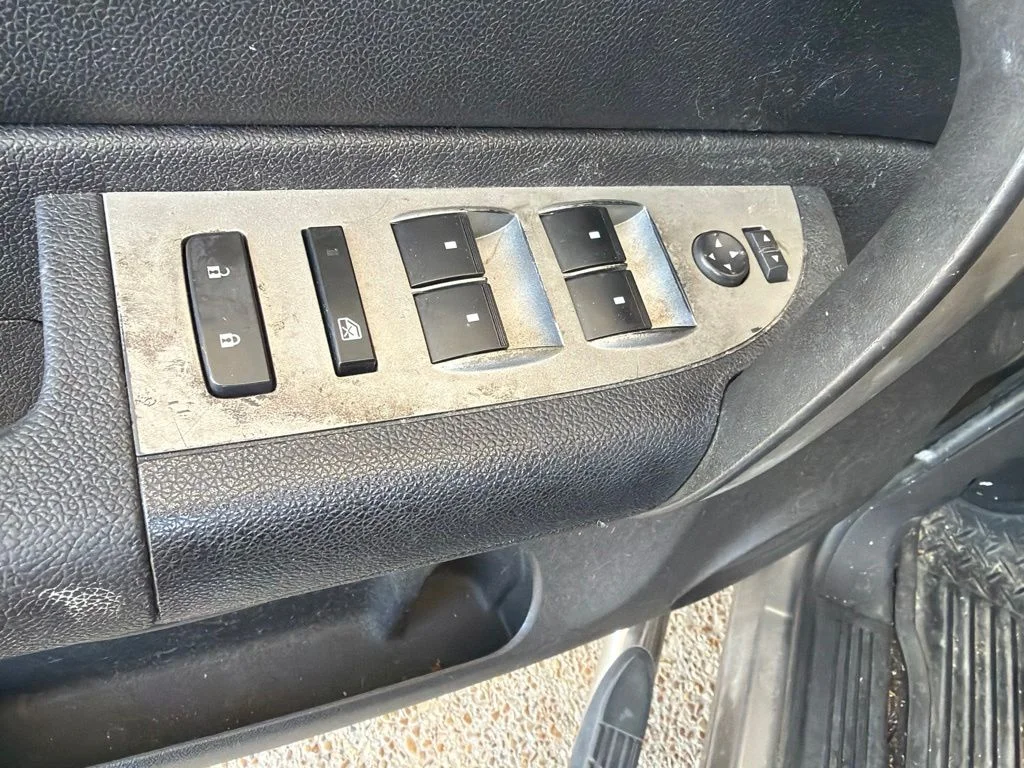 Used 2007 Gray GMC SL image 8