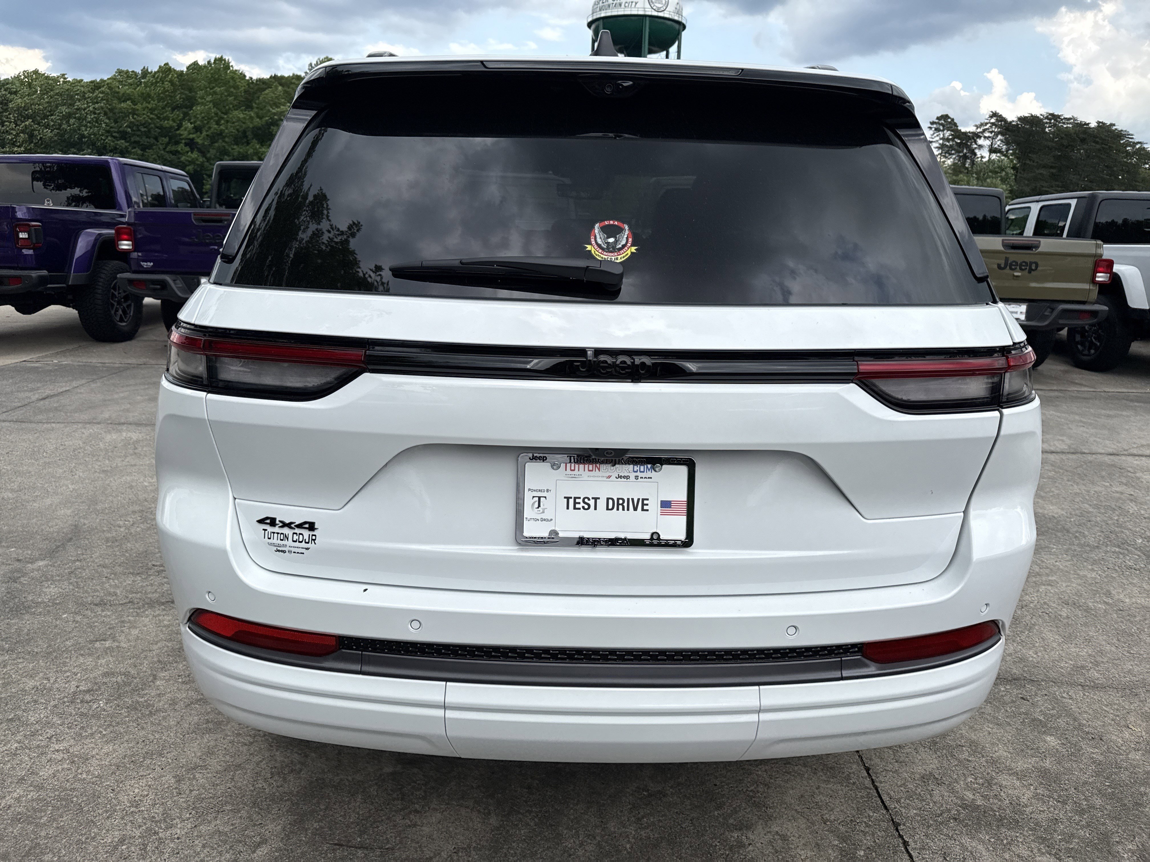 New 2026 Bright White Clearcoat Jeep Limited Reserve image 6