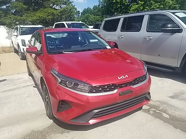 Certified Used 2024 Red Kia LXS image 4