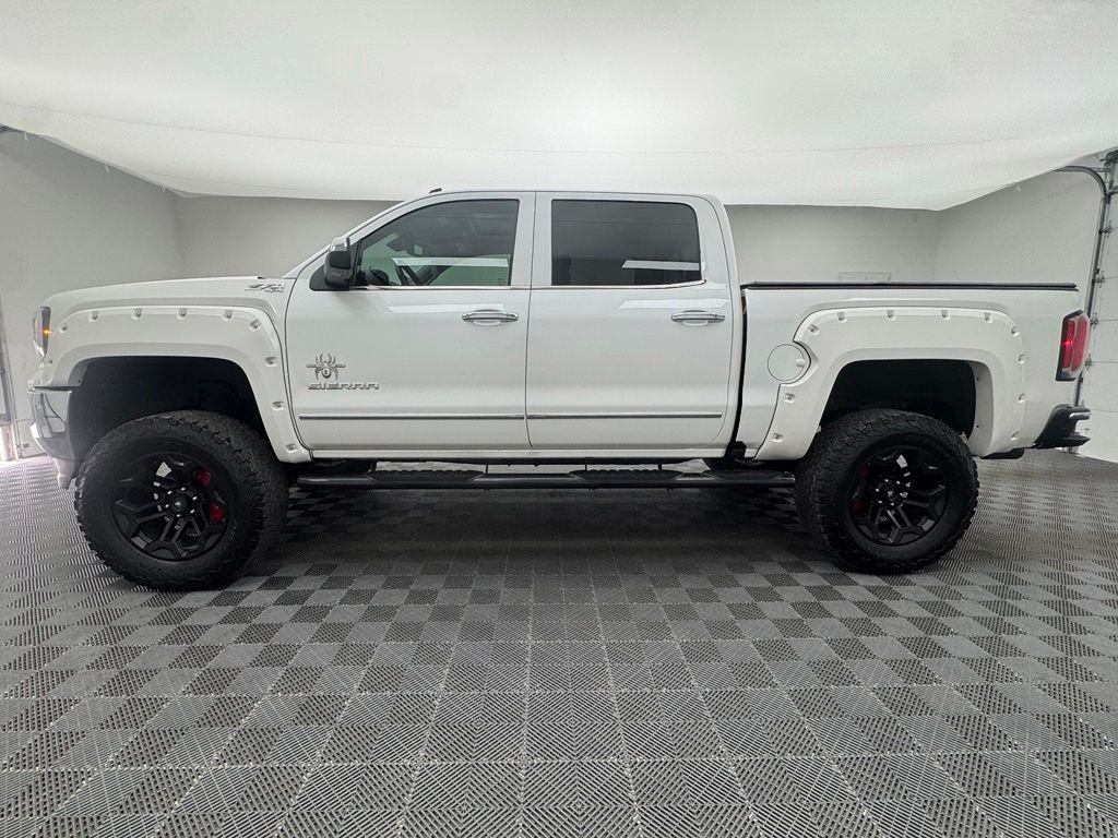 Used 2018 White Frost Tricoat GMC SLT image 12