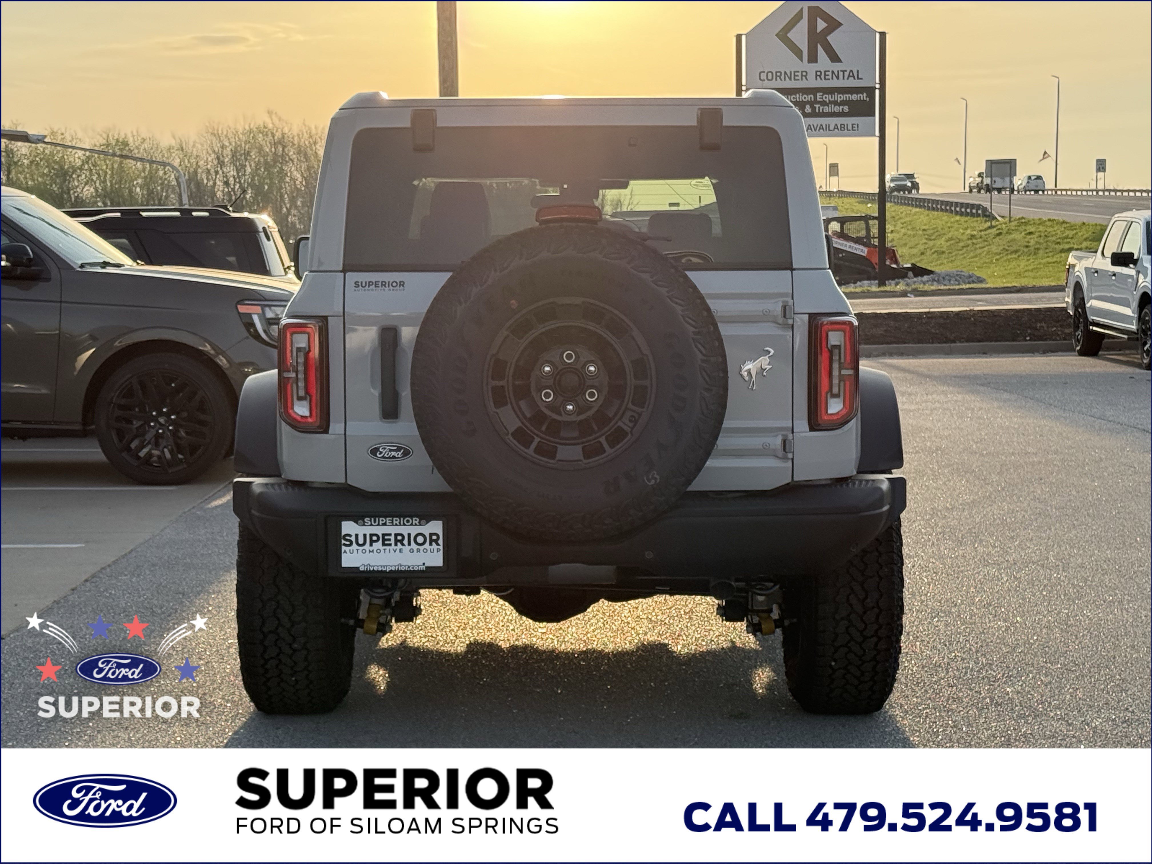 New 2026 Avalanche Gray Ford Badlands 4WD image 5