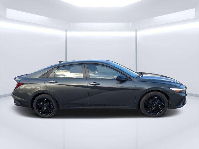 New 2026 Gray Hyundai SEL Sport image 2