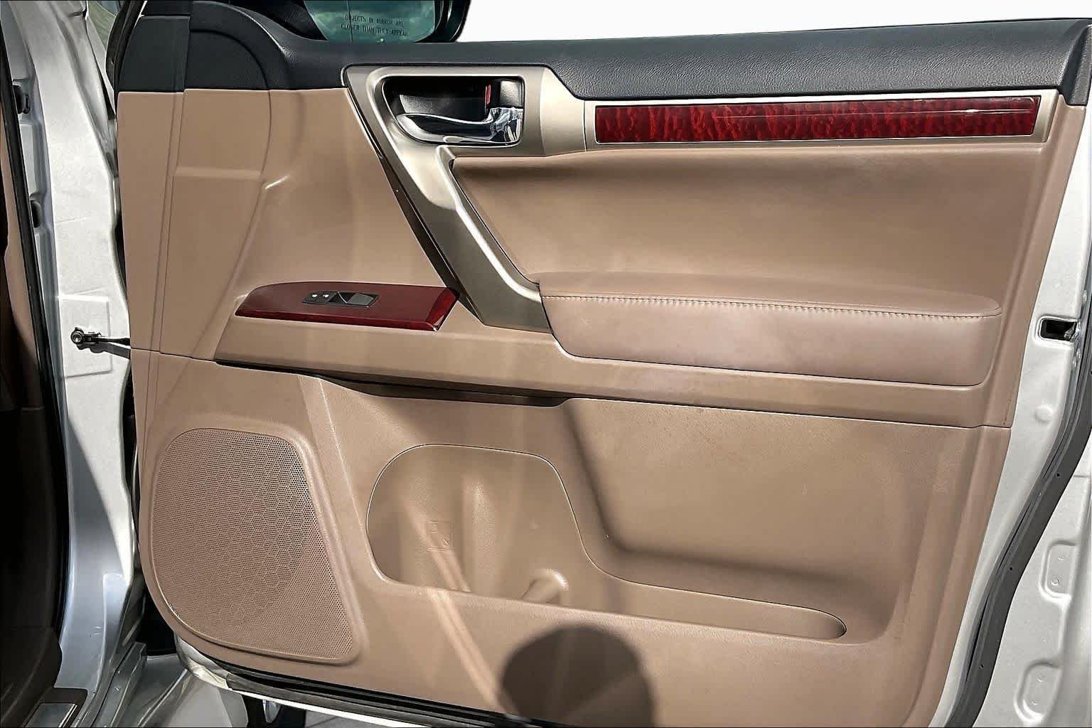 Used 2018 Silver Lining Metallic Lexus Premium image 22