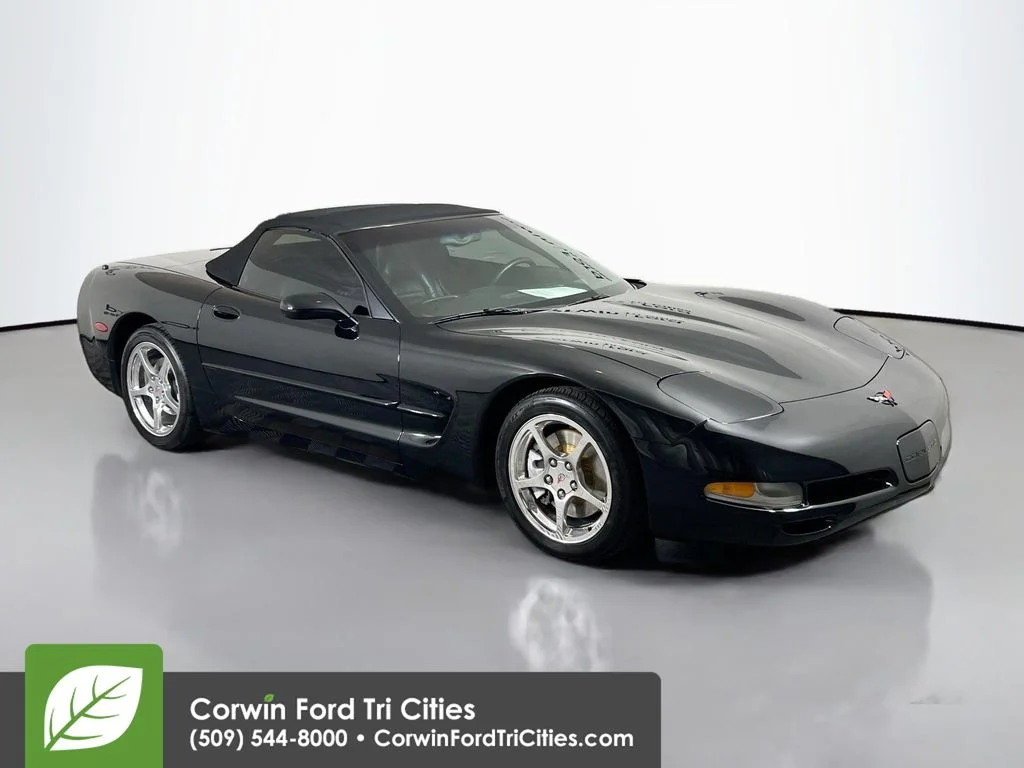 2004 Chevrolet Corvette Convertible's photo