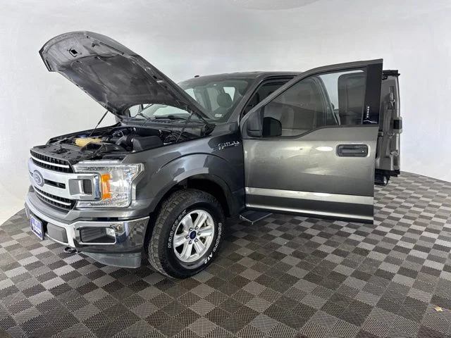 Used 2018 Gray Ford XLT image 12