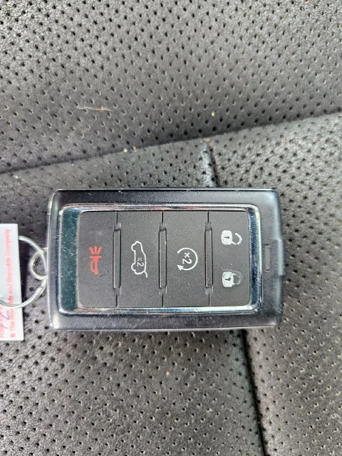 Used 2024 White Jeep Altitude image 30