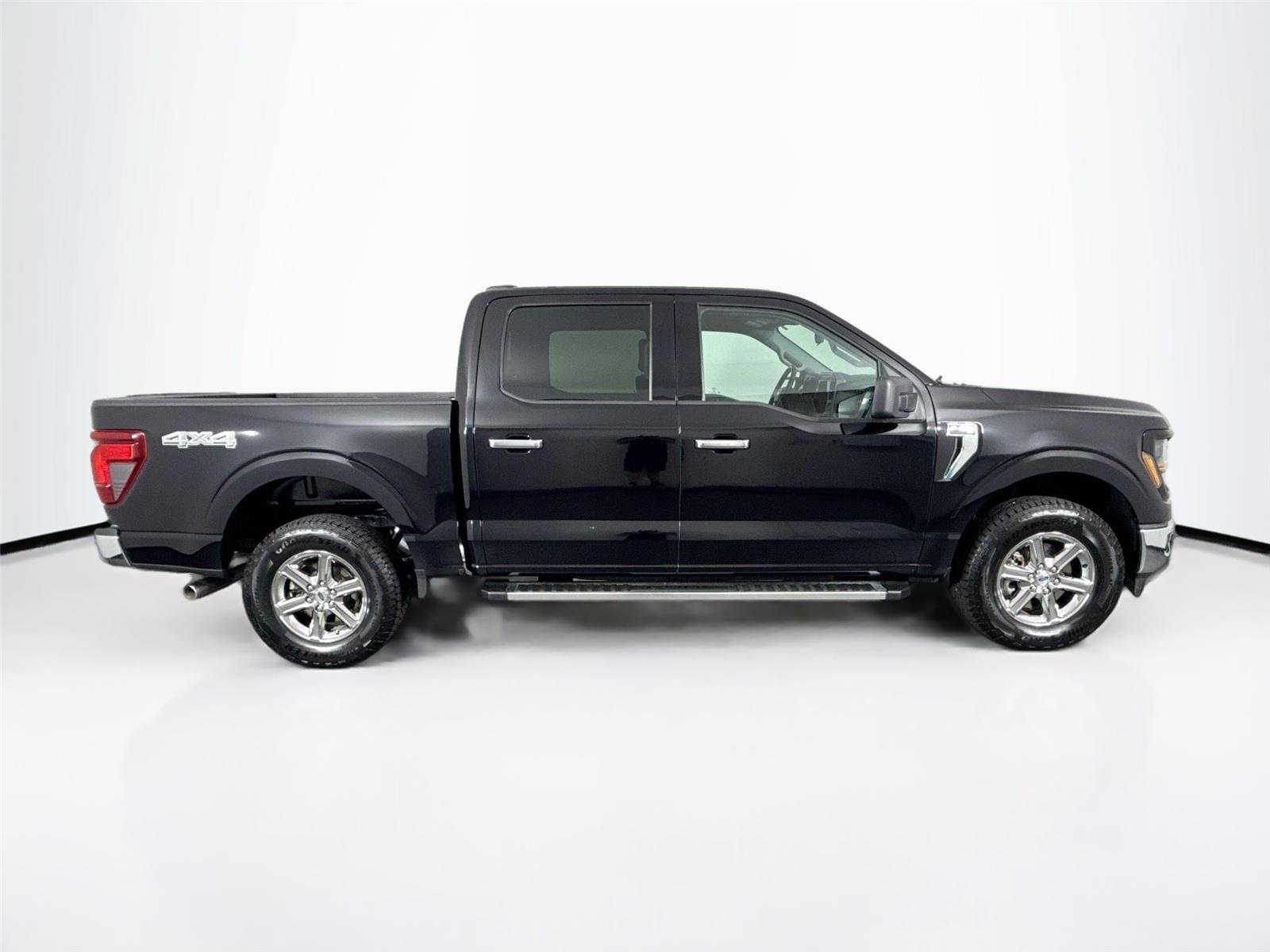 Used 2025 Agate Black Ford XLT image 9