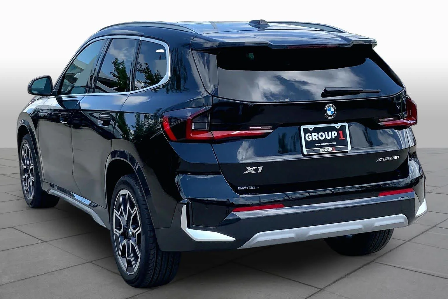 New 2026 Black Sapphire Metallic BMW xDrive28i image 11