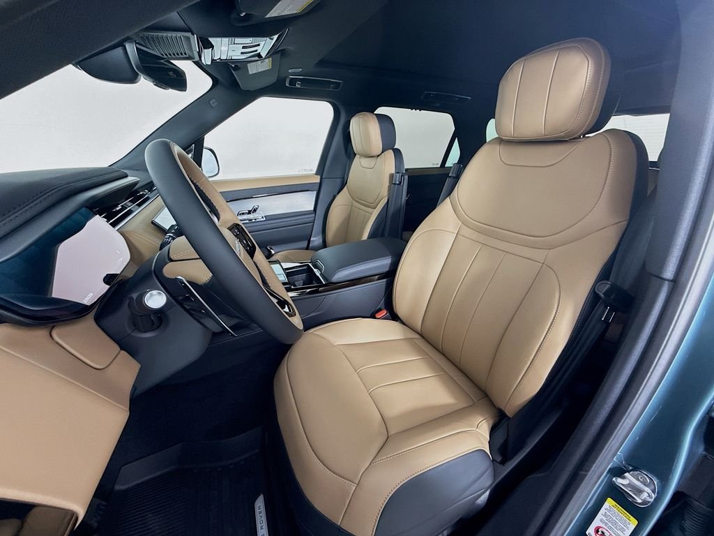 New 2026 Giola Green Land Rover Dynamic SE image 5