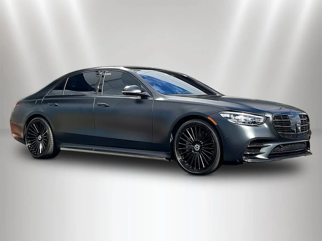 Used 2023 Black Mercedes-Benz S 580 image 3