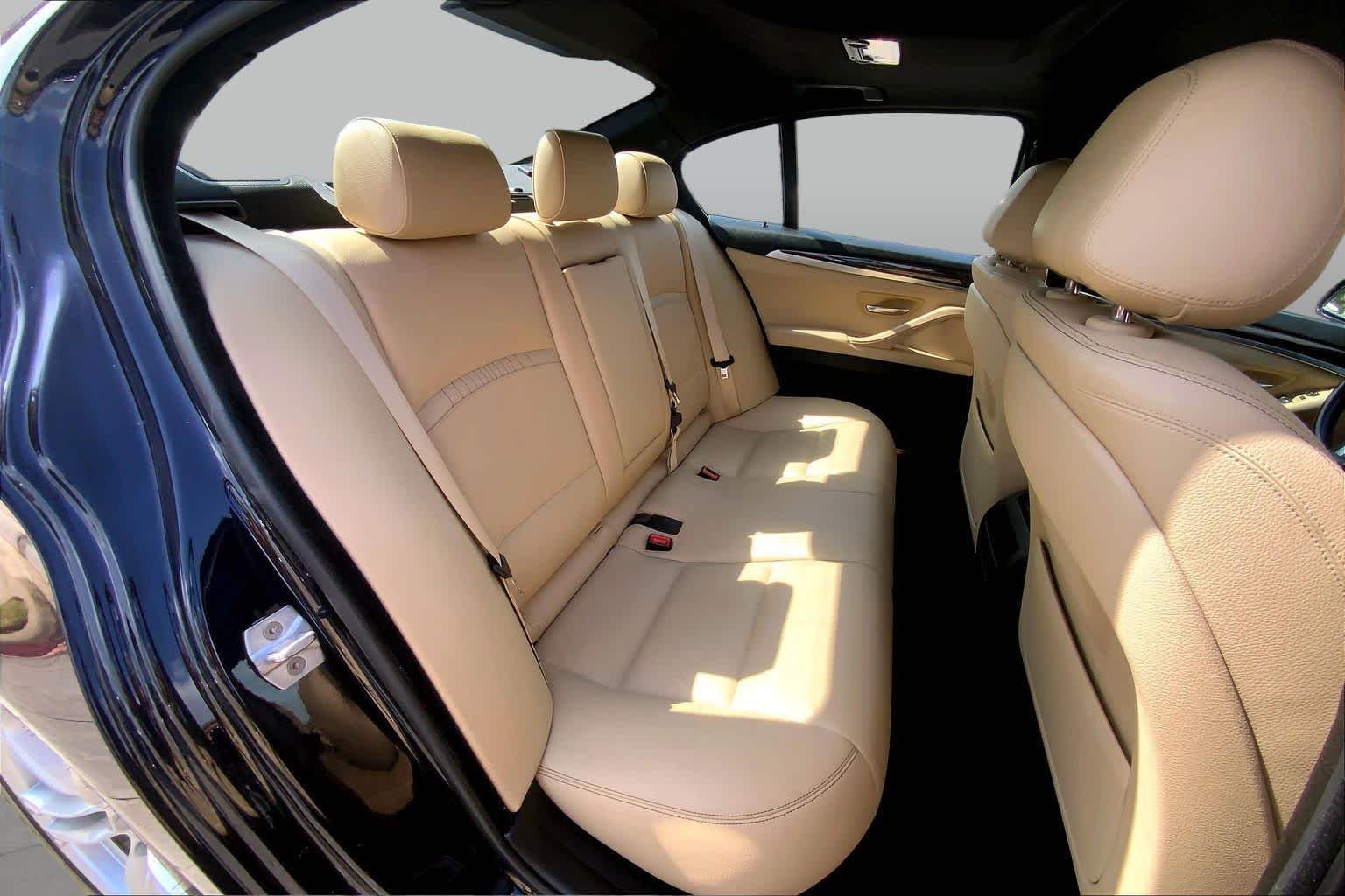 Used 2016 Black Sapphire Metallic BMW 528i image 21
