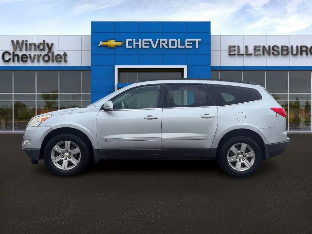 Used 2010 Silver Ice Metallic Chevrolet LT w/1LT image 4