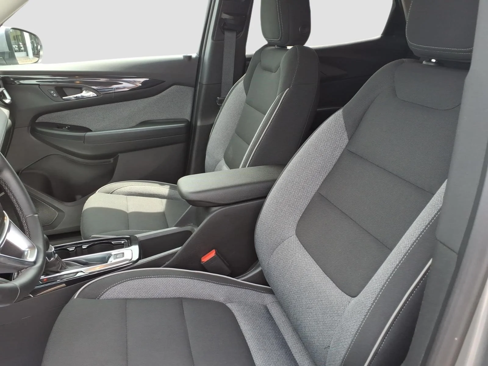 Used 2024 Sterling Gray Metallic Gzb Chevrolet LT image 11